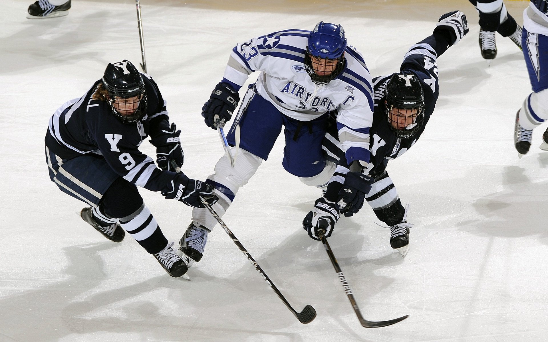 NBA球员合同谈判趋势与薪资结构，nba球员交易后合同薪水谁给